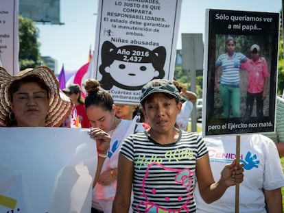 Elea Valle exige justicia en una manifestación a fines de noviembre en Managua.
