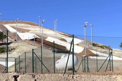 Obras de la pista a medio construir de Meseta Ski en Tordesillas (Valladolid).