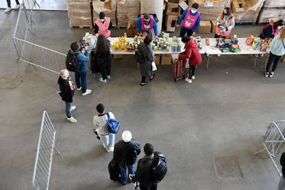 Voluntarios de un comedor social en Marsella el pasado mes de
marzo. 