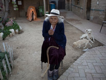 Julia Flores Colque, de 117 años, en su casa en Sacaba (Bolivia), en 2018.