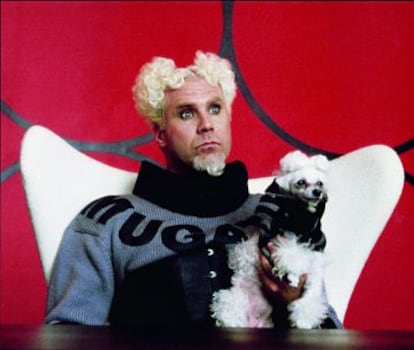 Parte Thierry Mugler, parte Karl Lagerfeld y parte Jean Paul Gaultier, el villano de 'Zoolander' es adicto al café con leche y el único que se ha dado cuenta de que las tres miradas de Derek son exactamente iguales.