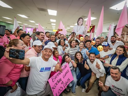 Xóchitl Gálvez a su llegada a Los Cabos, Baja California, este sábado.