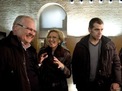 Romain Muzzati, Rosa Díez y Toni Cantó, este jueves en Valencia.