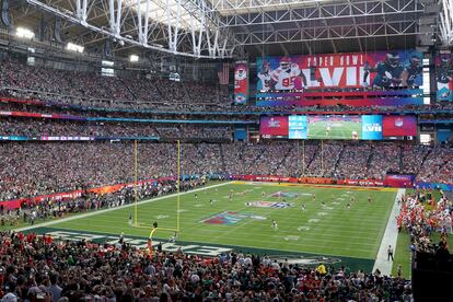 Vista general del durante el primer cuarto del Super Bowl LVII entre  Kansas City Chiefs y Philadelphia  el 12 de febrero de 2023 en Glendale, Arizona.