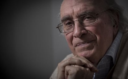 “El nom no fa la cosa”, afirma Joan Veny per defensar la unitat de la llengua.