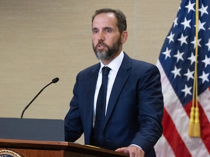 Special Counsel Jack Smith speaks to the media following the Department of Justice's indictment of former president Donald Trump on four felony counts regarding his role in efforts to overturn the 2020 presidential election, at a Department of Justice (DOJ) office in Washington, DC, USA, 01 August 2023.