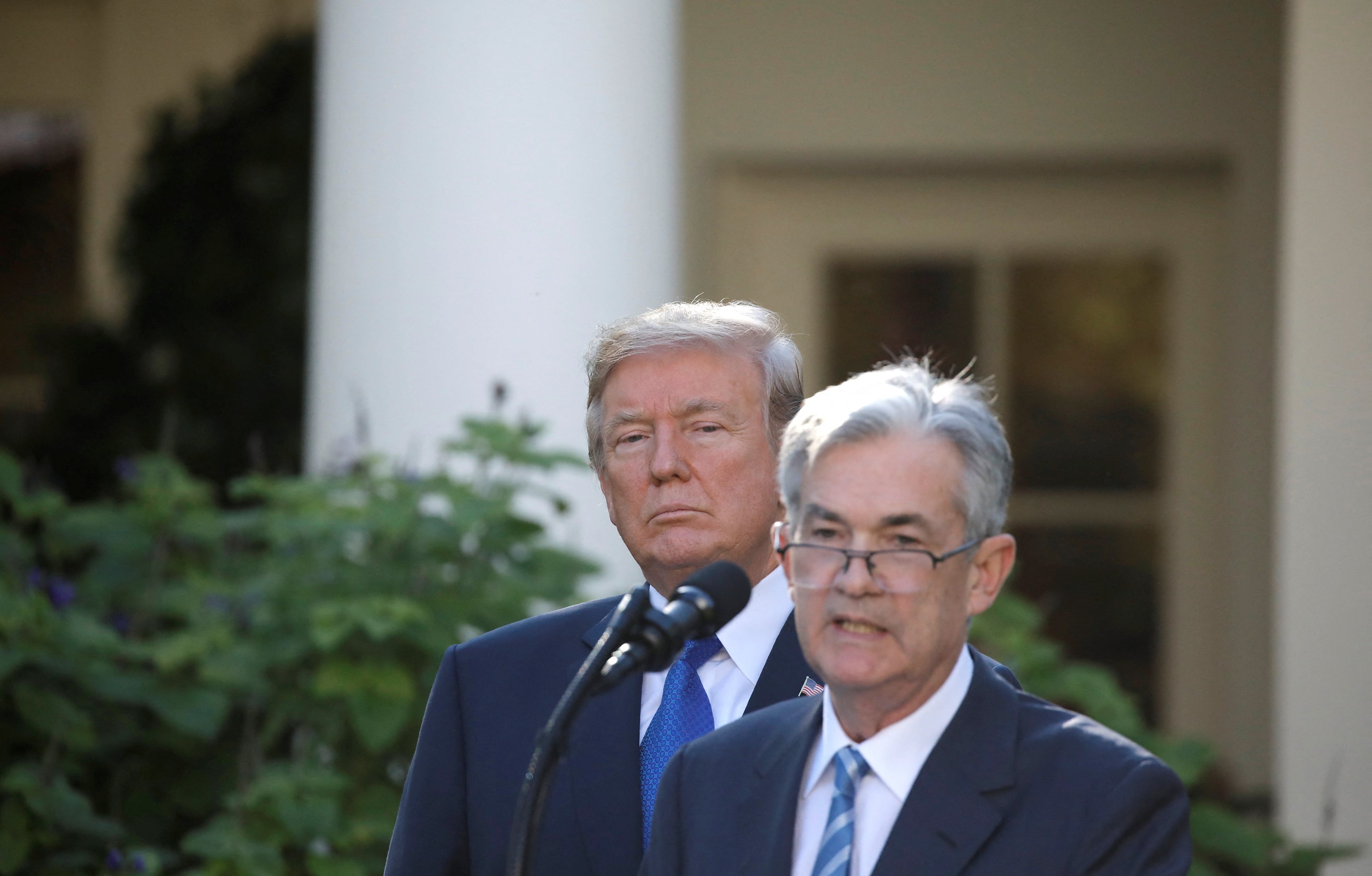 ¿Llegará a despedir Trump a Powell? Fórmulas, impacto en el mercado y críticas de Wall Street