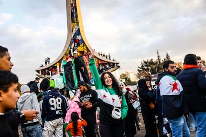 Concentración en la plaza de los Omeyas de Damasco en apoyo de una nueva Siria, el 20 de diciembre. 