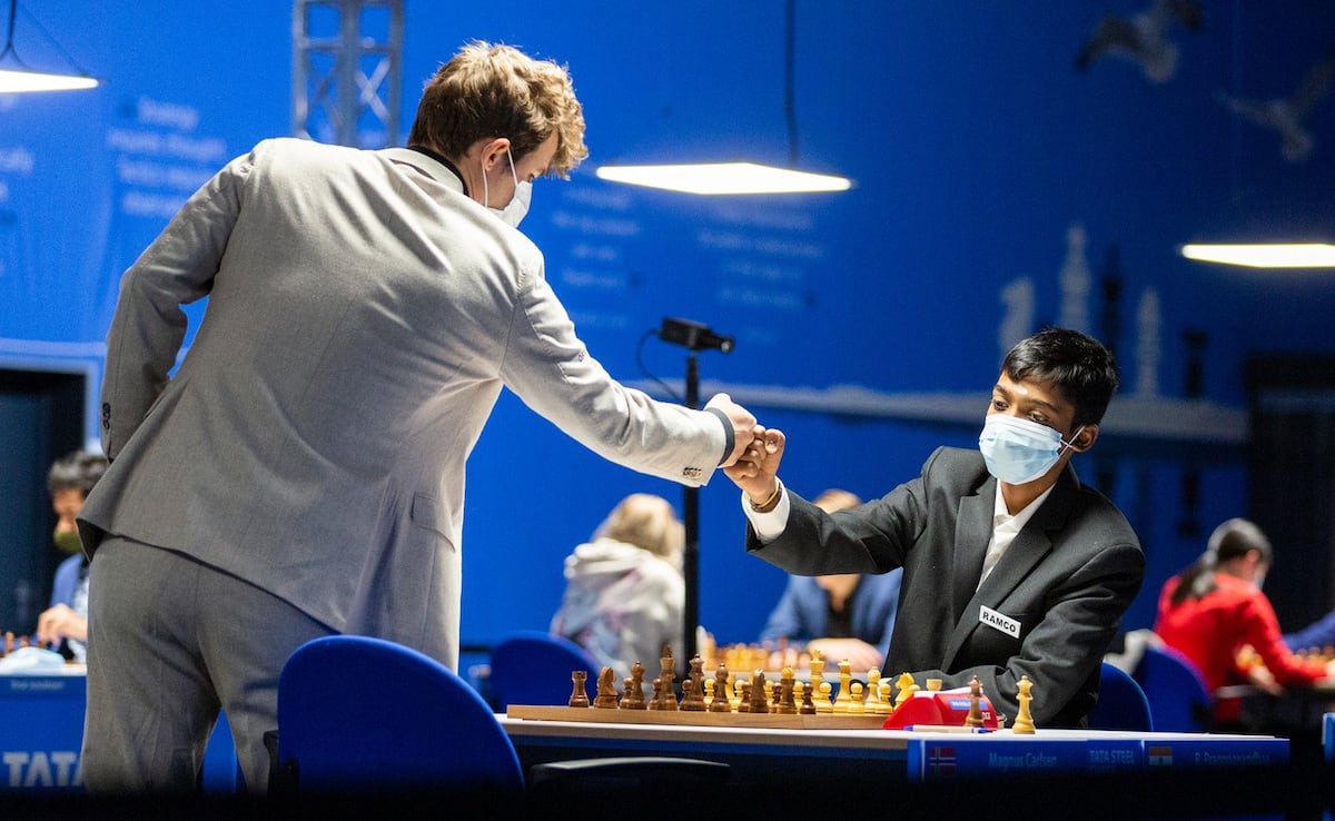 TORNEO DE AJEDREZ DE WIJK AAN ZEE Carlsen ya es el único líder Actualidad del Ajedrez EL PAÍS