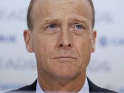 El consejero delegado del grupo europeo de aeronáutica y defensa EADS, Tom Enders, presenta a la prensa los resultados obtenidos por la compañía en 2012 en Berlín (Alemania). EFE/Archivo