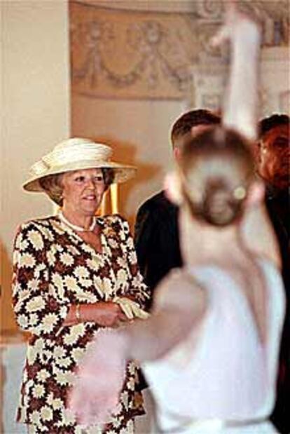La reina Beatriz de Holanda, ayer en el Palacio Pavlovsk.