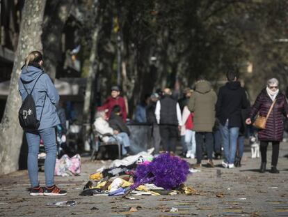 La Guardia Urbana impide un mercado irregular en Sant Antoni.