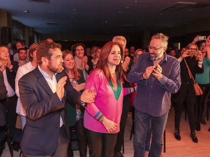 La candidata de Cs a las primarias en Castilla y León, Silvia Clemente, con los miembros de la dirección Miguel Gutiérrez y Juan Carlos Girauta. 