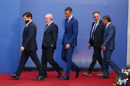 Reunión de presidentes en la cumbre Democracia para Siempre,  el 21 de julio de 2025 en Santiago, Chile.