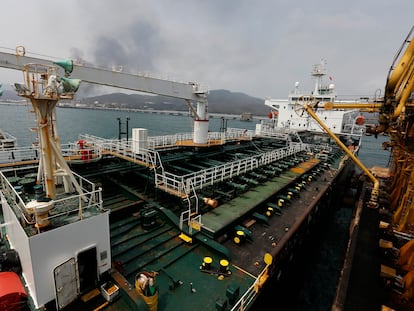 Iranian oil tanker Fortune is anchored at the dock of the El Palito refinery near Puerto Cabello, Venezuela, May 25, 2020.