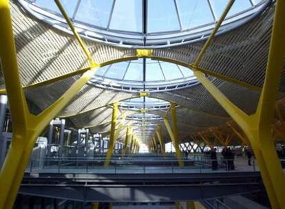 Construcción de la terminal 4 del Aeropuerto de Barajas, de Richard Rogers.