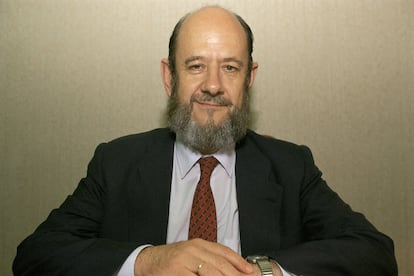 Jose María Gil Robles.