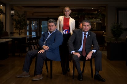 Eliseo Núñez, Tamara Dávila y Juan Sebastián Chamorro en Santiago (Chile).