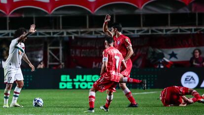 Marcelo tras el accidente con Luciano Sánchez en el partido entre el Fluminense y el Argentinos Juniors, en Buenos Aires este martes.