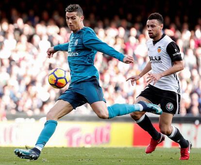 Cristiano Ronaldo en el partido entre el Valencia y el Real Madrid de la jornada 21 de la Liga Santander