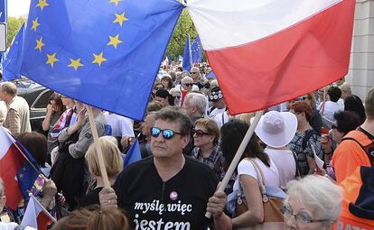 Manifestaci&oacute;n a favor de la UE en Varsovia. 