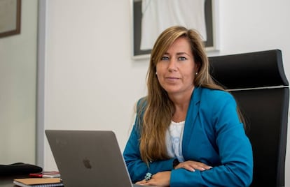 Patricia Rodríguez en su despacho en las instalaciones del Elche CF.