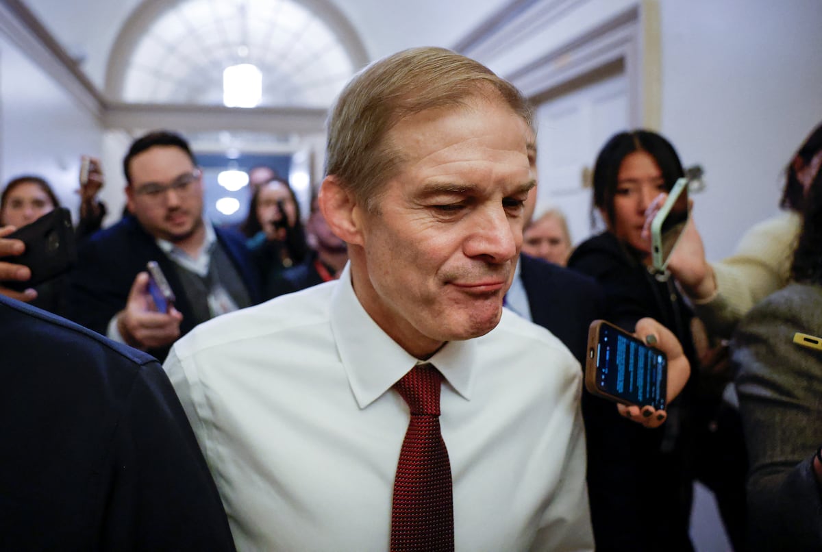 Hard-right Trump loyalist Jim Jordan loses first vote for House speaker ...