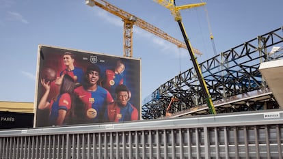 Exterior de las obras del Camp Nou, estadio del FC Barcelona.
