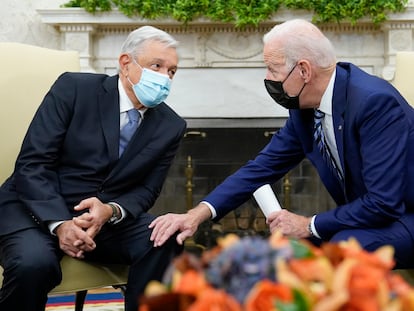 El presidente de México, Andrés Manuel López Obrador, y su homólogo estadounidense, Joe Biden, en noviembre pasado.