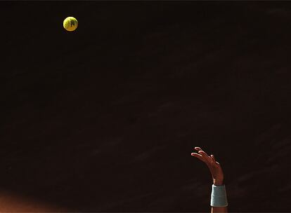Mucha espectación para ver en persona al número uno del tenis mundial: Rafa Nadal. El mallorquín inicia su recorrido en el Masters Series con una victoria frente a Melzer.