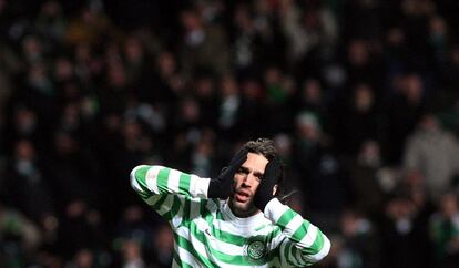 El jugador del Celtic Giorgos Samaras se lamenta.