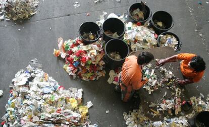 Una planta de reciclaje de pl&aacute;sticos en Amorebieta (Vizcaya).