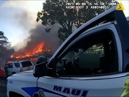 Cámaras corporales de policías durante el incendio en Maui, Hawái, el pasado 8 de agosto 2023.