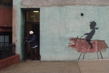 Un fotograma de 'Exit Through the Gift Shop' de Banksy.