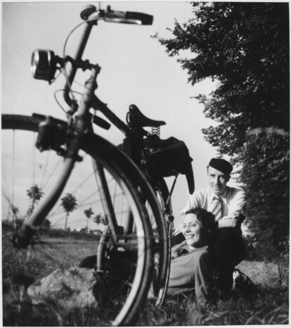 Jeanne et Jacques cerca de París, 1937