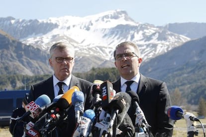 Els presidents de Germanwings i Lufthansa als Alps aquest dimecres.