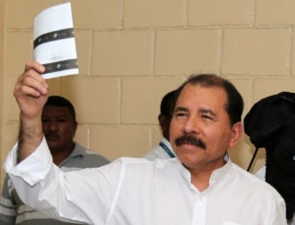 El presidente nicaragüense Daniel Ortega ha votado en Managua.