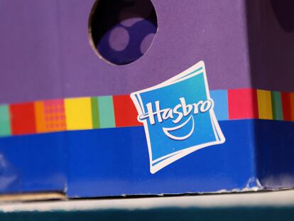 El logo de Hasbro, en una tienda de Manhattan (Nueva York).
