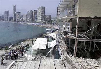 El Hotel Nadal de Benidorm resultó seriamente dañado por la explosión. El artefacto colocado por ETA en este lugar turístico sólo causó heridos leves.