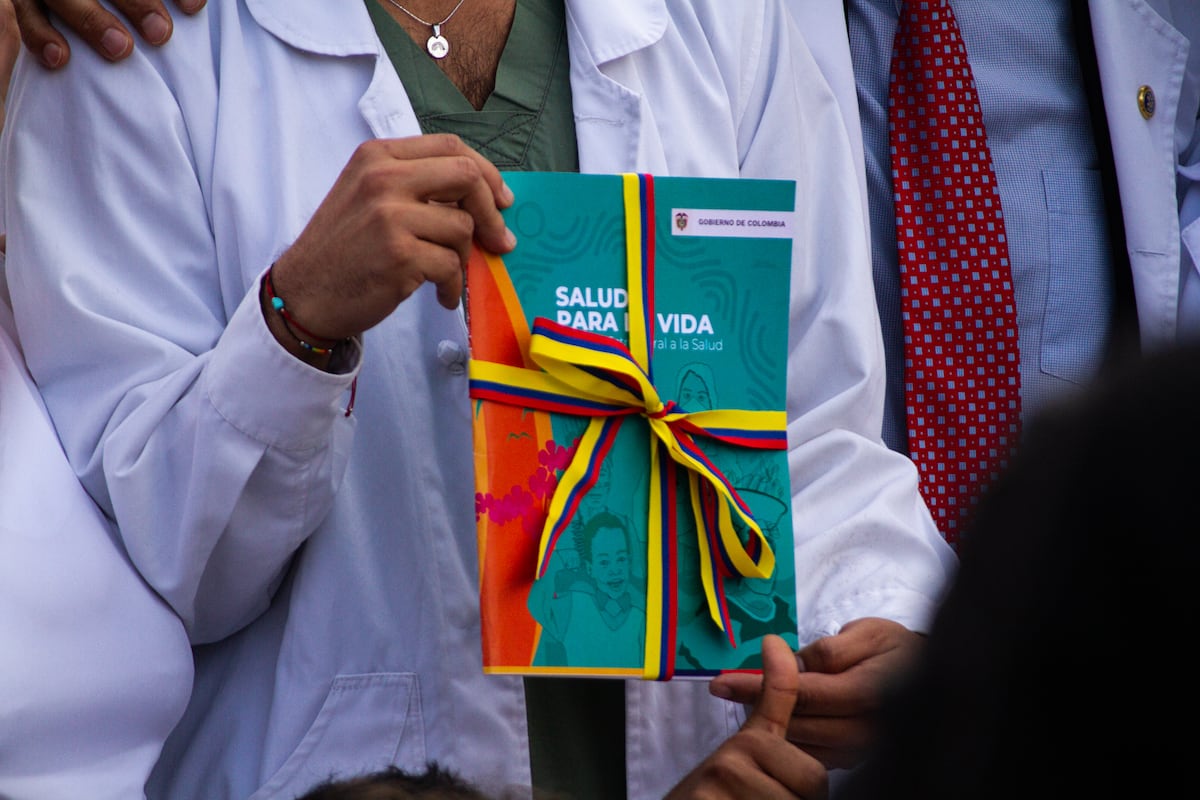 Un acuerdo político revive a las EPS en la reforma a la salud | EL PAÍS ...