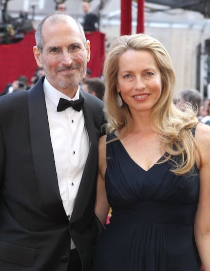 Steve Jobs y Laurene Powell Jobs, en Hollywood (California, EE UU), en 2010.