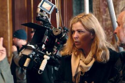 Lone Scherfig en el rodaje de 'Una educación' ('An education')