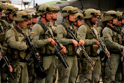 Elementos del ejército colombiano durante un operativo en Guavire, en una imagen de archivo.