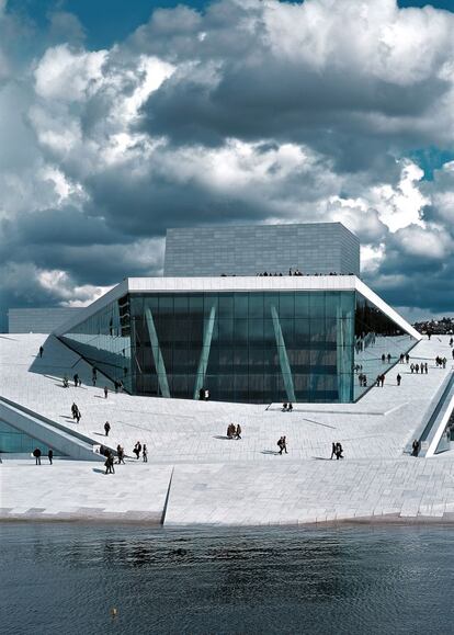 La ópera de Oslo (Noruega), de Snøhetta.