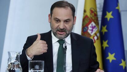 José Luis Ábalos, ministro de Fomento, tras el Consejo de Ministros del viernes.