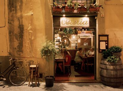 Una 'ostería' de la ciudad italiana de Florencia, con una ruta directa desde Madrid operada por Iberia. 