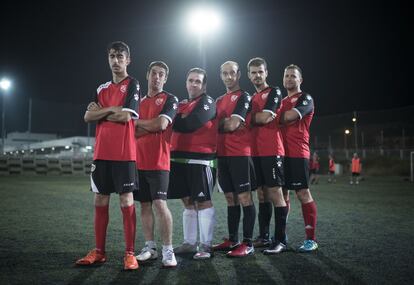 De izquierda a derecha, Jaime, Jaime, Jesús, Tomás, Javier e Ion, defensas del Rayo Vallecano Genuine.