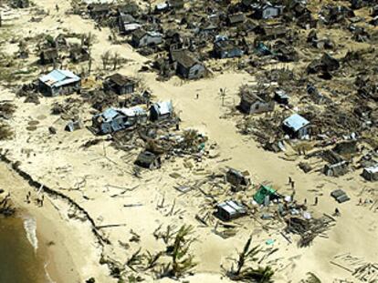 Casas destruidas por el ciclón Gafilo en la localidad de Ambohitralanana, en la costa noreste de Madagascar.