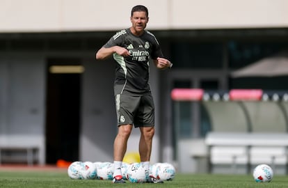 Xabi Alonso, en un entrenamiento en Valdebebas. 