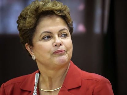 Dilma Rousseff depois de votar em Porto Alegre neste domingo.